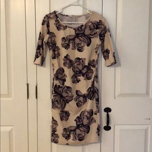 Pinkblush, maternity, 3/4 sleeve floral dress.